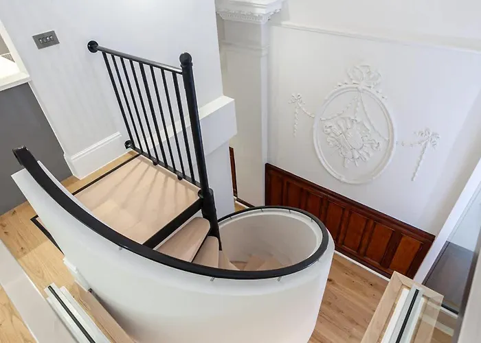 Unique Centre Luxury Three Bed Ferienhaus