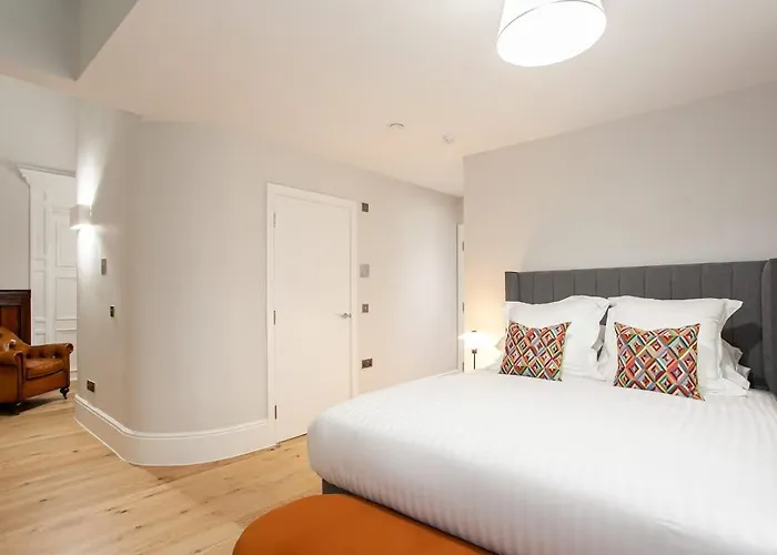 Unique Centre Luxury Three Bed 펜션