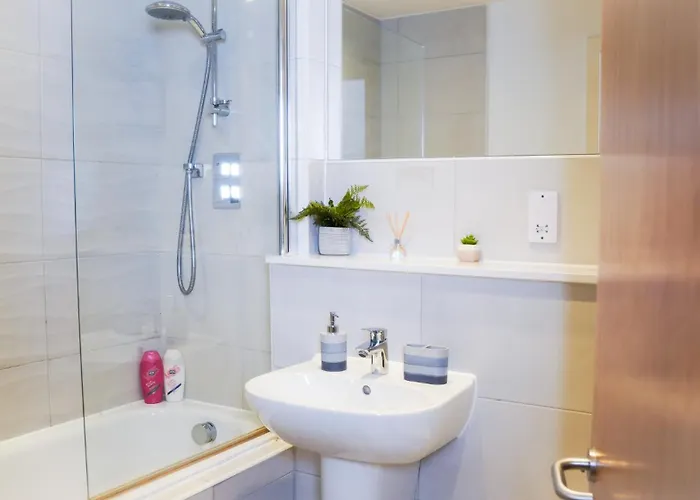 Apartman 1 Bed Centre - Free Underground Parking - Balcony - Airbed Available *