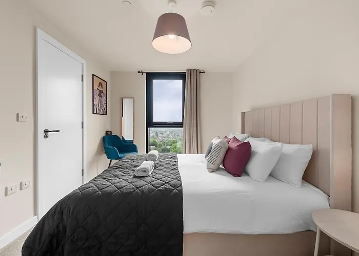 Skyline Old Trafford Flat By Superhost * 맨체스터