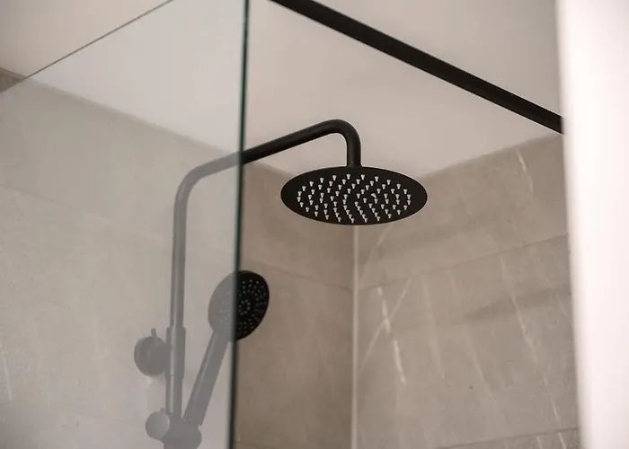 Skyline Old Trafford Flat By Superhost Апартаменты *