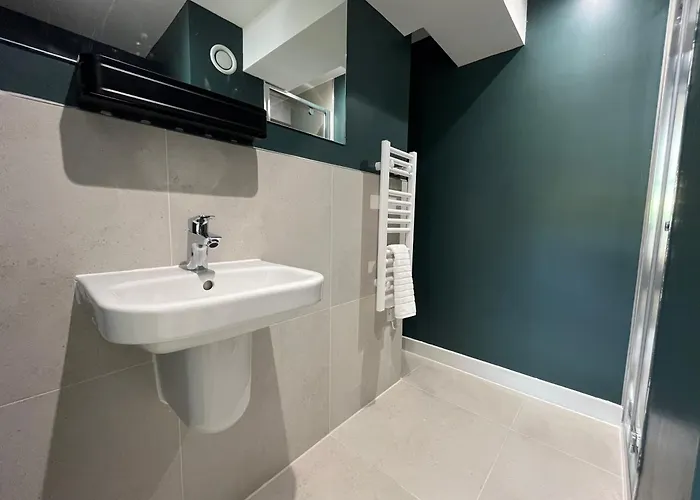 Stylish Duplex In Mánchester