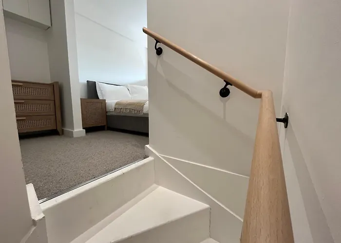 Stylish Duplex In Apartman