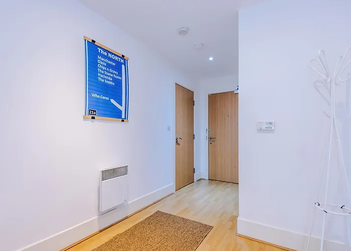 Converted Mill, Stylish In Castlefield