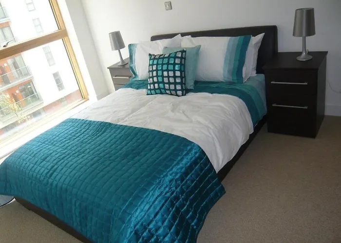 2 Bedroom Centre Dec 맨체스터