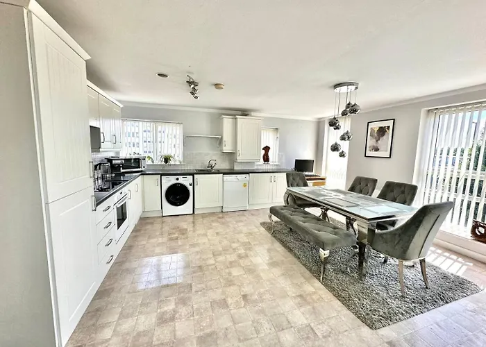 Spacious, Smart Near Centre And Coop Arena Free Parking 아파트