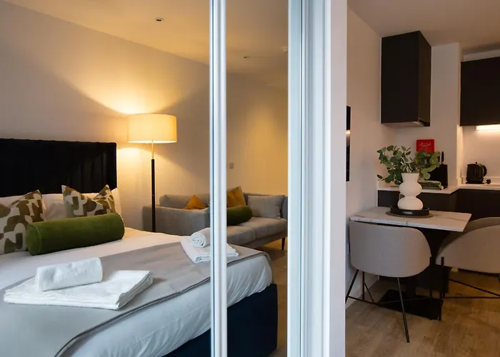 Cable Street Serviced * Manchester