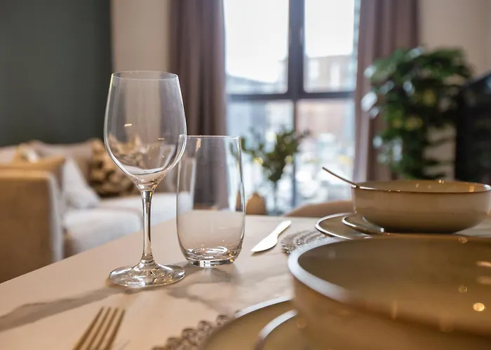 Cable Street Serviced *