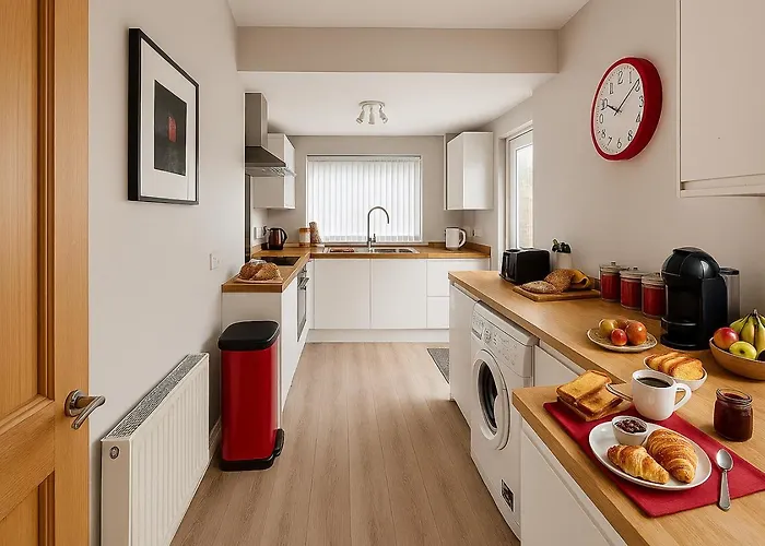 Stunning Home. Free Parking. *