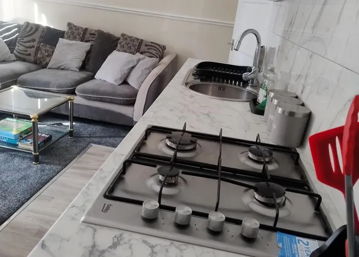 2 Beds Suburb Nestled Nook 맨체스터