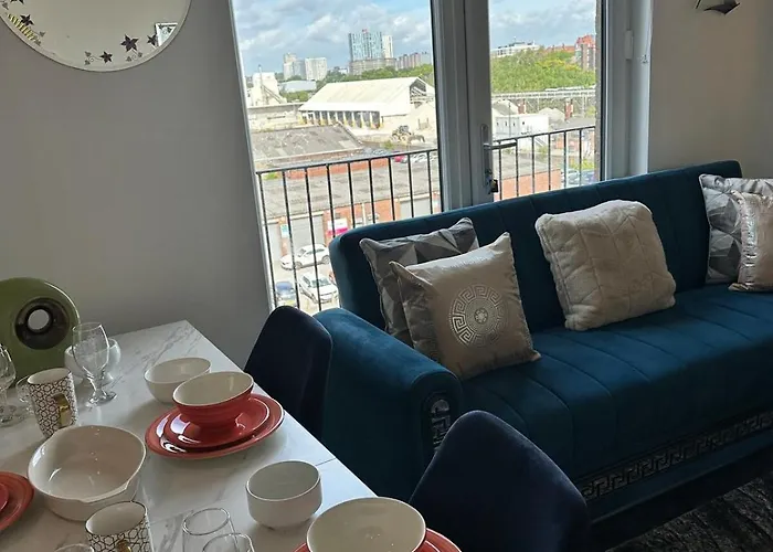 Mega3 Luxury 2-bedroom,2-baths With Free Car Park Manchester