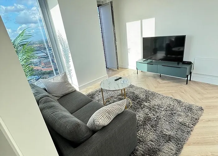 The Banks - Private Modern 2-bed Skyline * 맨체스터