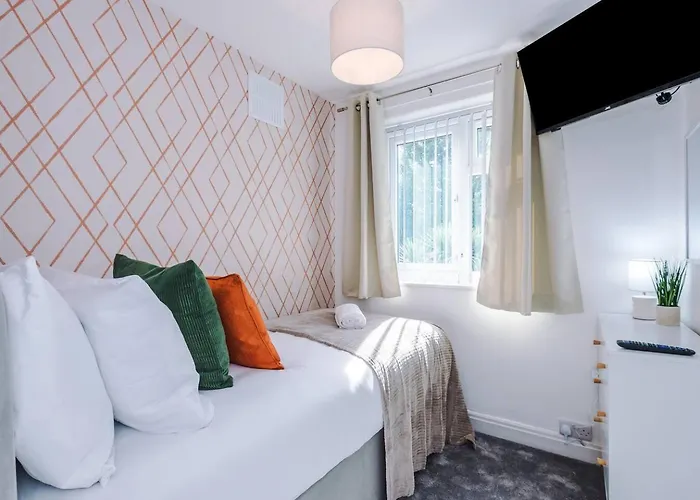 Comfortable & Spacious 3br House Near Coop Live Arena & Etihad Stadium With Free Parking - New Management Since Jan '26 * Manchester