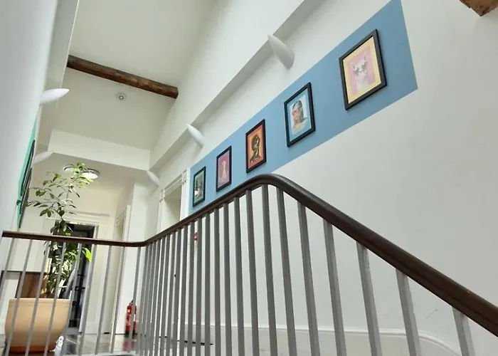 Manchesters Ultimate House - Hot Tub - Sleeps 22! Holiday home *