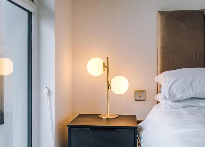 Apartmán Modern 2 Bed With Balcony By Host A