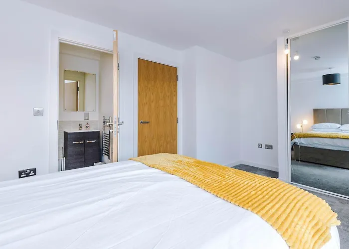 Apartmán Modern 2 Bed With Balcony By Host A