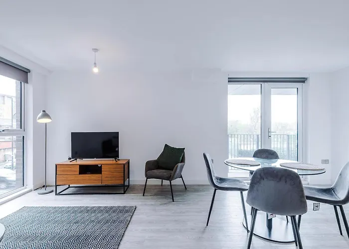 Apartmán Modern 2 Bed With Balcony By Host A *