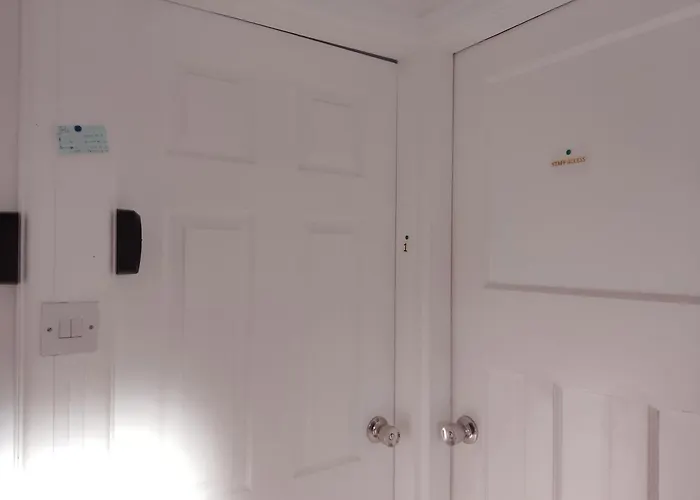 בית אירוח Morgan Ease