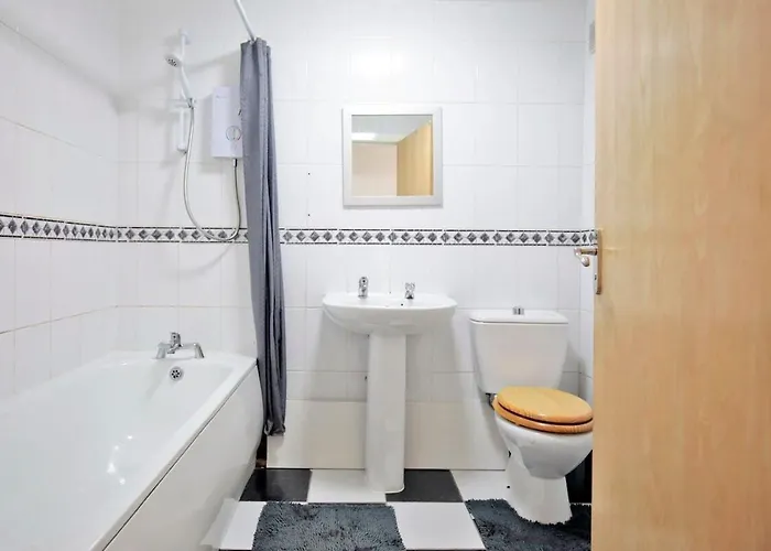 Apartmán View - Free Parking - Sleeps 6 - Near Centre - By Nmb *