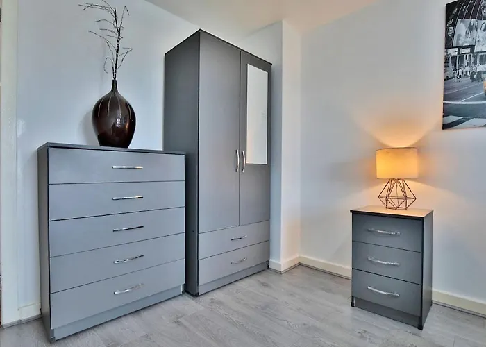 Apartmán View - Free Parking - Sleeps 6 - Near Centre - By Nmb *