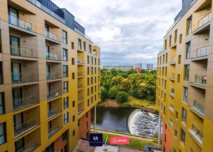 아파트 Large 2 Bedroom With Balcony By Host A 맨체스터