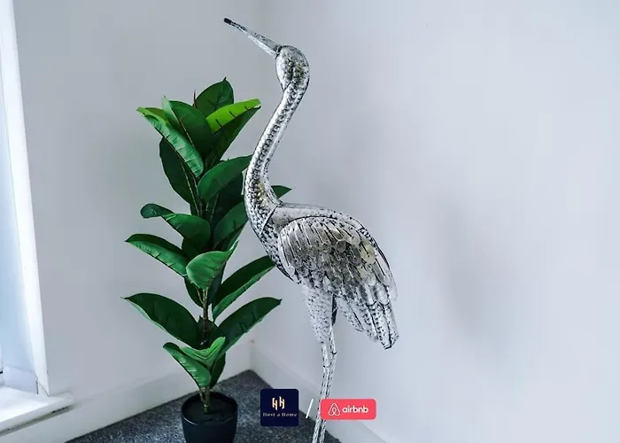 아파트 Large 2 Bedroom With Balcony By Host A *