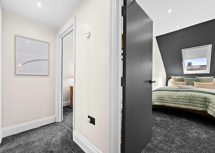 Prázdninový dům Sleeps 14 The Old Trafford Family Zen By Genesis Living Manchester