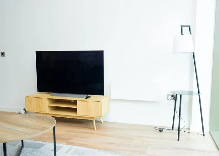 Apartmán Luxe In M1 With Pool, Gym & Manchester