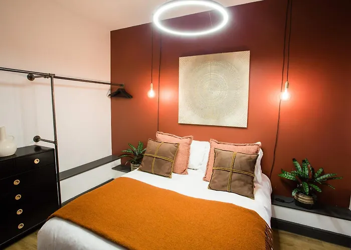 Stylish Grade Ii Listed 1-bed Northern Quarter Manchester