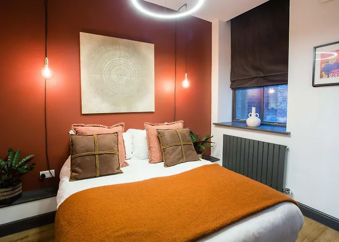 Stylish Grade Ii Listed 1-bed Northern Quarter Manchester