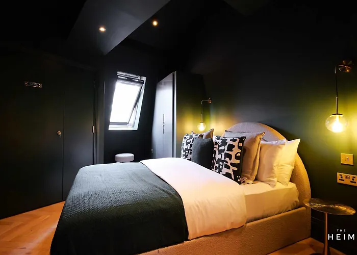 Gatsby At The Heim Apartman