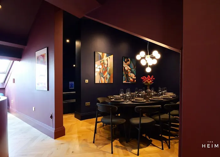 Gatsby At The Heim Apartman *