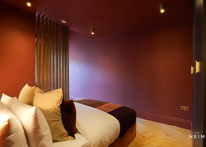 Gatsby At The Heim Apartman Manchester