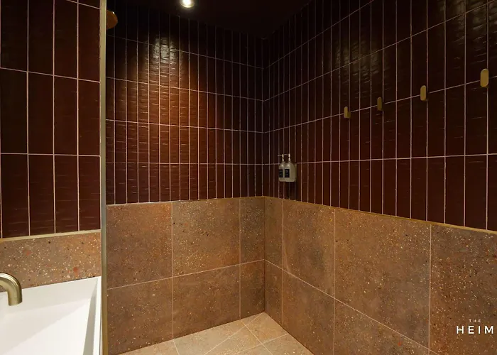 Gatsby At The Heim Apartman Manchester