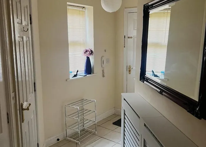 With Free Parking Lejlighed *