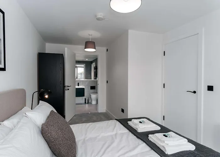 Fabulous 1bed Flat In W Balcony 아파트 맨체스터