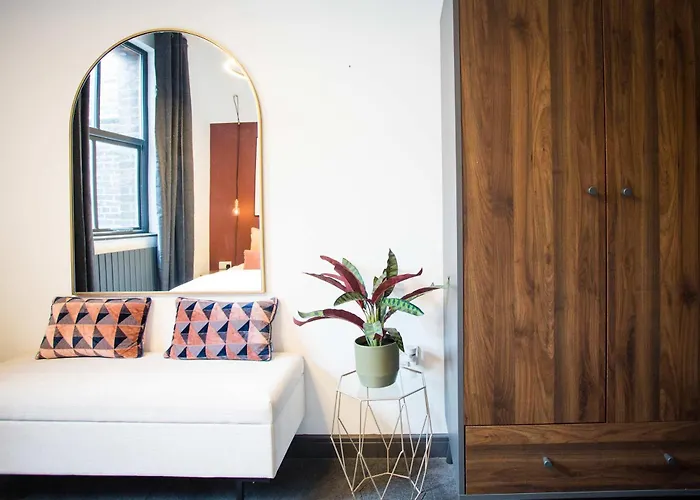 Luxury Boutique * Manchester