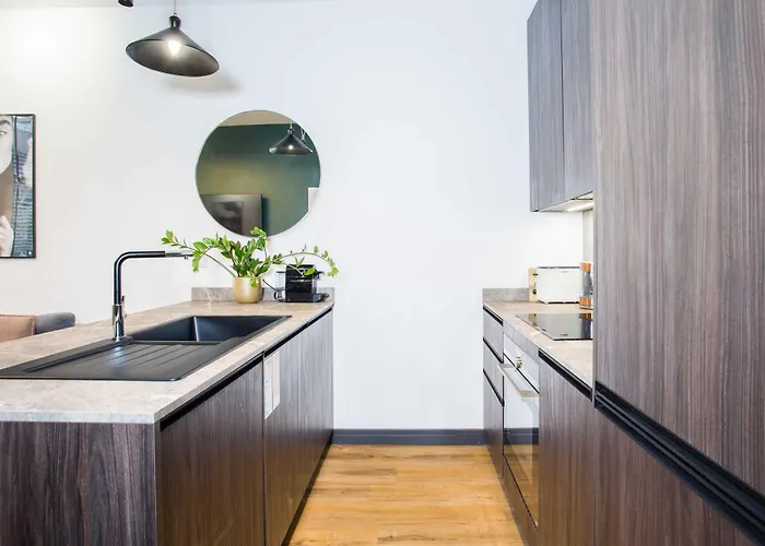 Stylish Grade Ii Listed 1-bed Northern Quarter Manchester