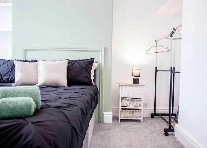 3br House Contractor Hospital Uni Holiday home Manchester