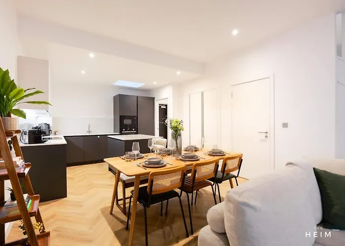 Shales At The Heim * Manchester