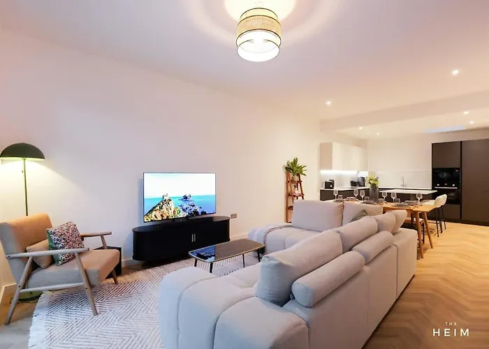 Shales At The Heim * Manchester