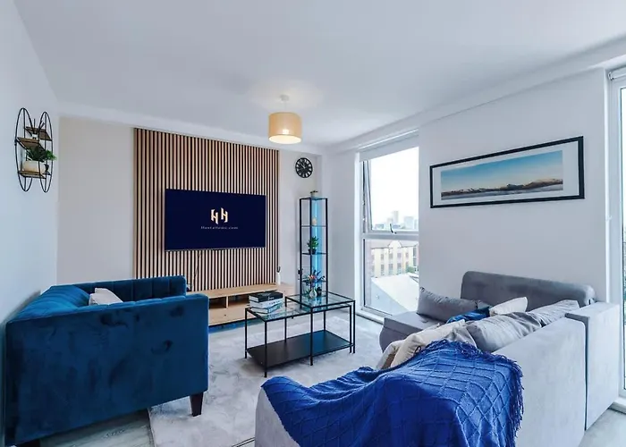 아파트 2br Chic And Stylish In Salford, Wifi, Kitchen, Parking With View *