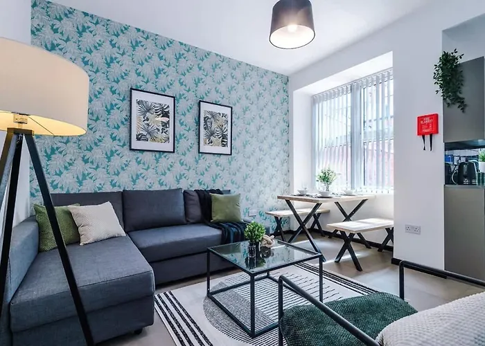 Casa de Férias Modern 4br Family Sleeps 8 + Free Parking *