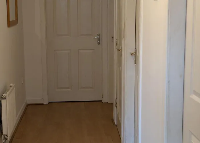 Comfortable And Peaceful 2 Bedroom Flat With Shared Bathroom And Kitchen Close To Airport