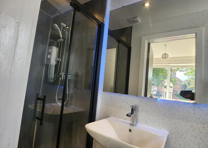 Charming Tudor White House Free Wifi Casa vacanze