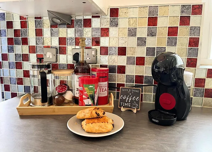 The Eastern Hive - King Bed, 3x Parking, Coop Live & Etihad Manchester