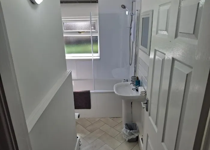 Cosy 2-bed House In * 맨체스터