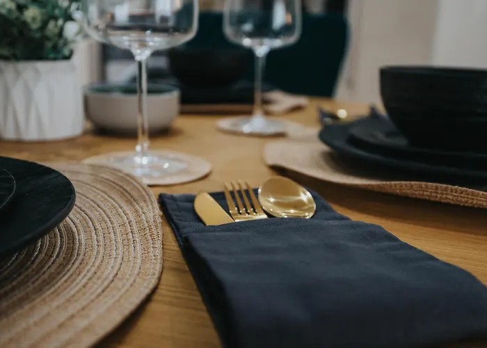 2 Bedroom Flat Near Old Trafford