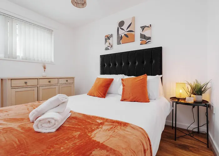 2 Bedroom Flat Near Old Trafford *