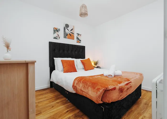 2 Bedroom Flat Near Old Trafford * Manchester